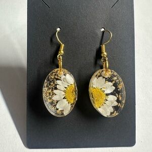Handmade White Daisy Resin Drop Earrings with Gold Flakes
